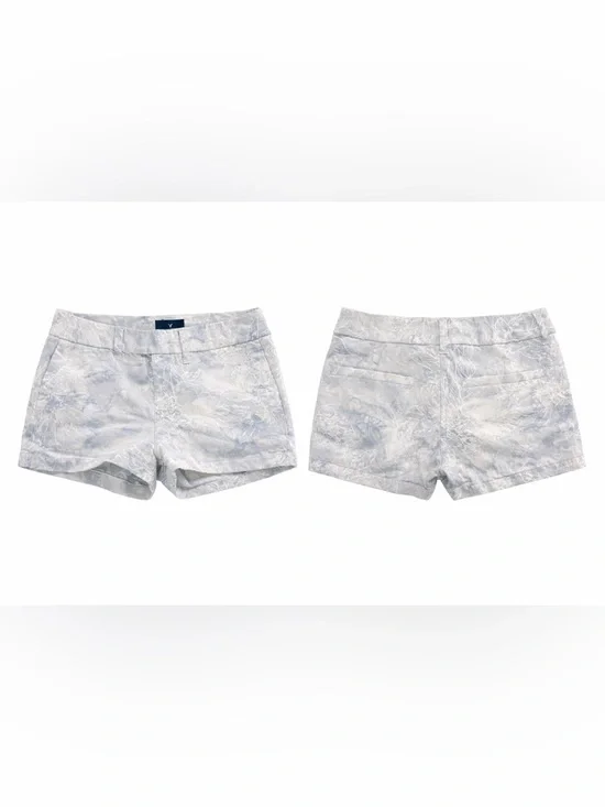 American Eagle Floral Cotton Shorts Size 4 Blue Gray Low Rise Stretch Casual - Picture 2 of 4